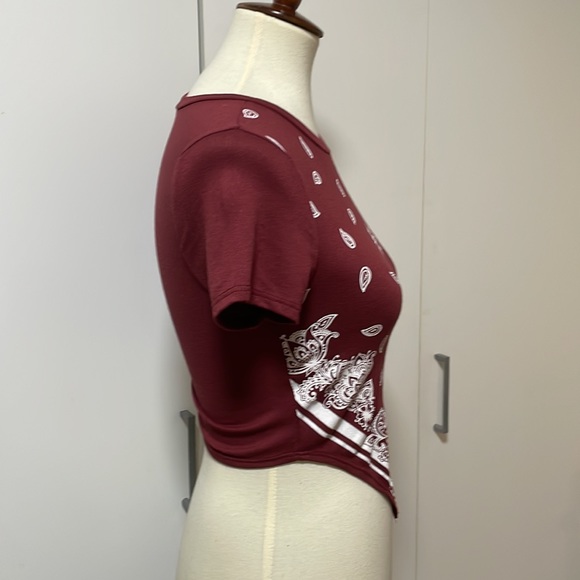 Handkerchief Style Short Sleeve Crop Top * Burgundy *‎ Papermoon * Size Small - Picture 3 of 14